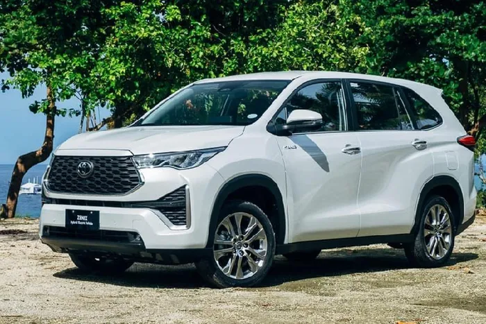 Toyota Innova 2023 Ra Mắt: Giá Lăn Bánh 706 Triệu Cho Một Chiếc MPV? 8 Đầu xe nổi bật với lưới tản nhiệt hình lục giác