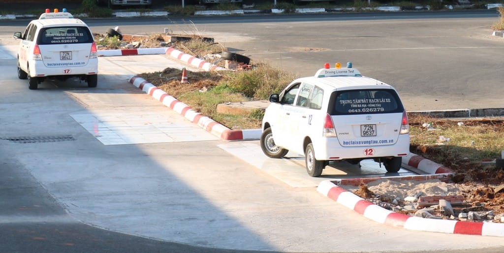 Kỹ thuật ghép xe ngang bổ sung vào bài sát hạch