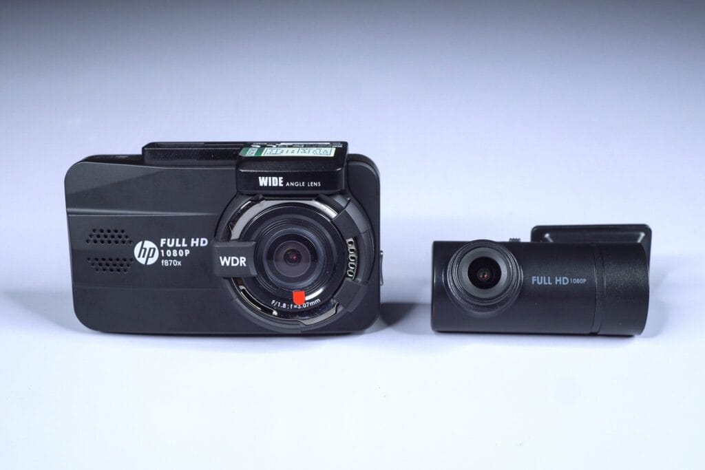 Camera hành trình 2 mắt