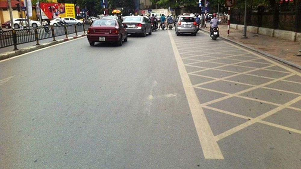 Vạch mắt võng tại ngã tư