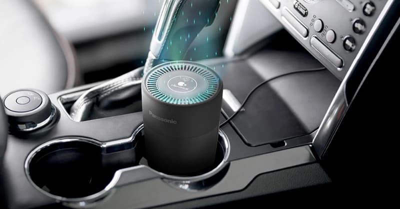 Máy lọc không khí khử mùi ô tô Panasonic  