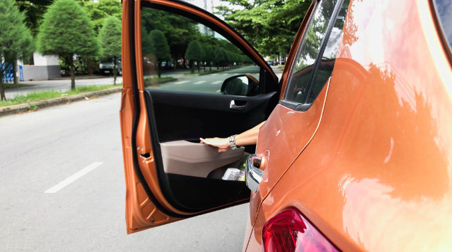 Hướng Dẫn Cách Đỗ Xe Thẳng Dọc Lề Đường Cho Người Mới 4 Những lỗi tài xế thường mắc phải khi đỗ xe