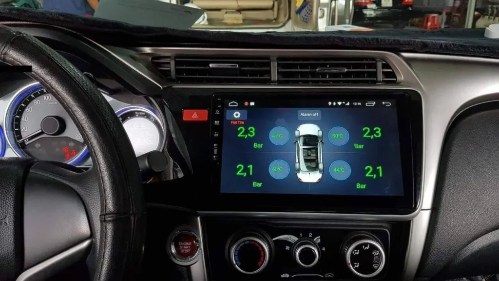 Hướng Dẫn Cách Lắp Cảm Biến Áp Suất Lốp Đơn Giản Từ A Đến Z 5 Hướng dẫn đảo lốp qua màn hình hiển thị