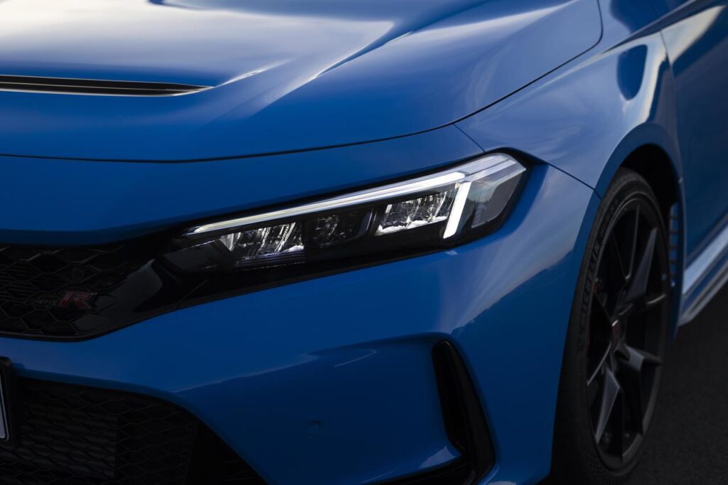 Màu sơn Blue Pearl đặc biệt