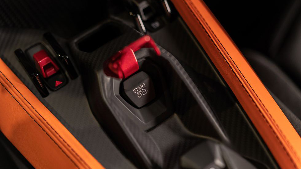 Siêu Xe Hybrid Lamborghini Cháy Hàng Tới 2025 Ngay Sau Khi Ra Mắt 13 Nội thất bên trong Revuelto