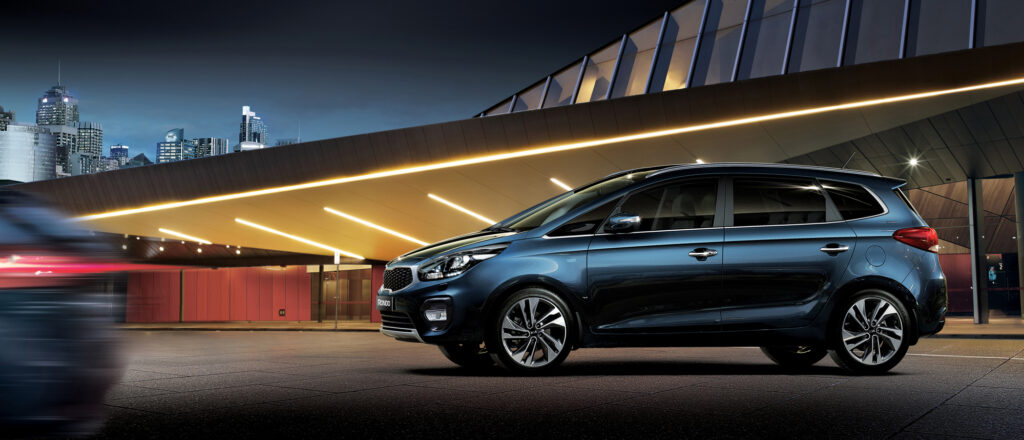 Xe 7 chỗ giá rẻ: KIA Rondo 