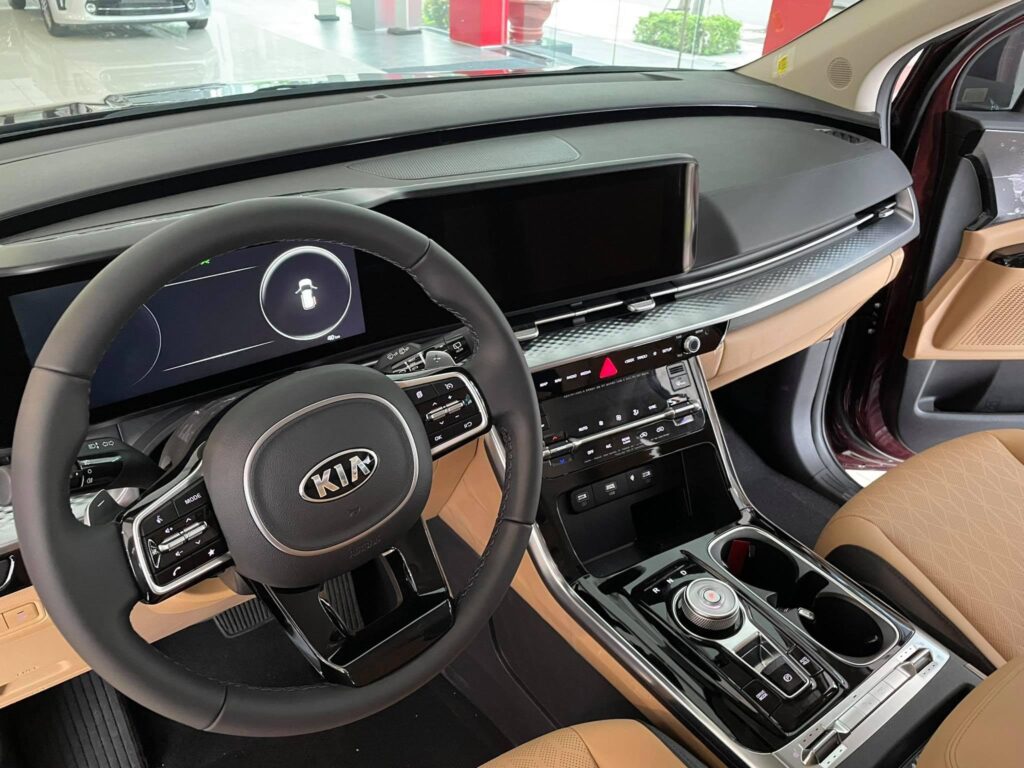 Kia Carnival Platinum là một dòng xe sang trọng và tiện nghi
