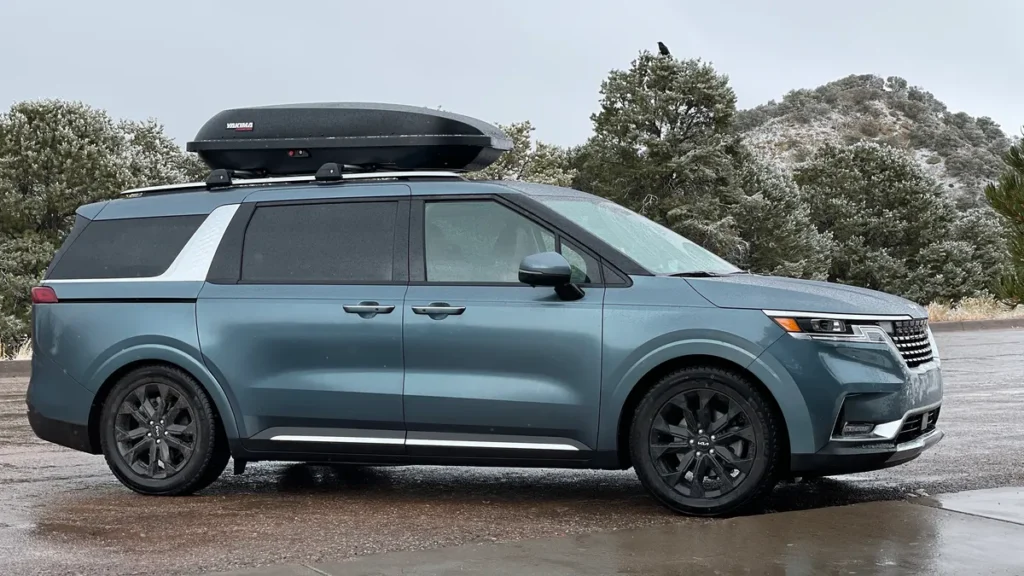 Kia Carnival cung cấp hai tùy chọn động cơ 