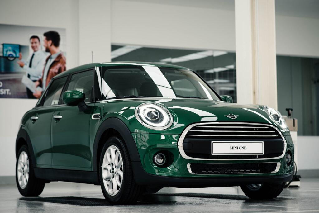  Mini Cooper với hình dáng vuông vắn đặc trưng
