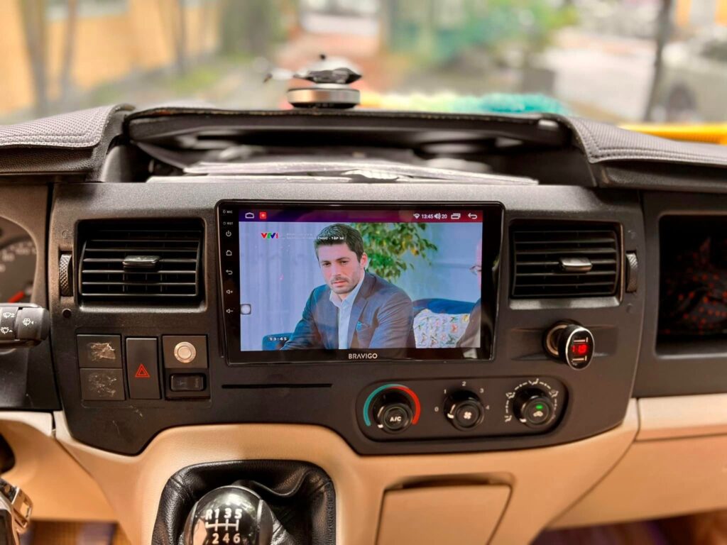 Màn hình android Ford Transit Bravigo