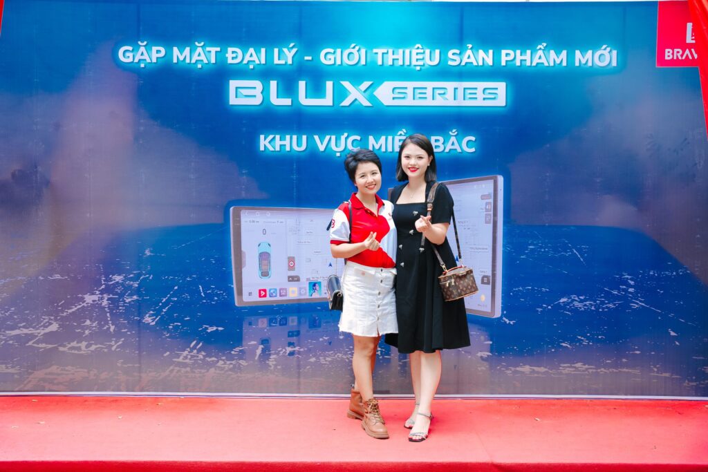 ra mat man hinh bravigo blux 5 scaled 1