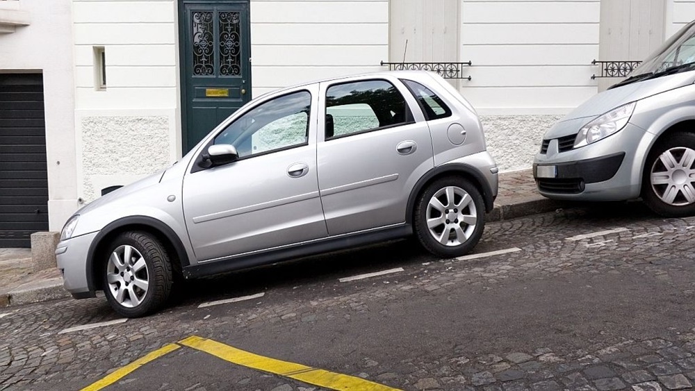 Kỹ Thuật Lái Xe Lên Dốc Và Xuống Dốc Cao An Toàn Xe Số Sàn, Số Tự Động 6 Hướng dẫn đỗ xe trên dốc