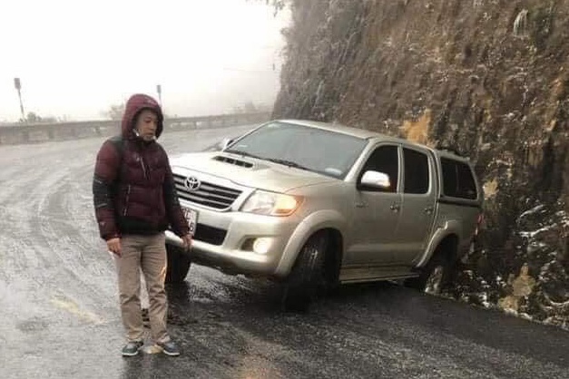 Kinh Nghiệm Lái Xe Đường Trơn Trượt An Toàn Bạn Nên Biết 4 Xử lý khi xe bị trơn trượt