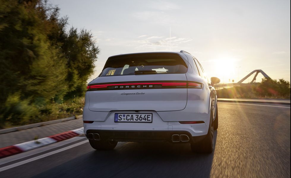 2024 Porsche Cayenne Turbo E-Hybrid Chăm Chút Đến Từng Chi Tiết 2 Dòng SUV Cayenne
