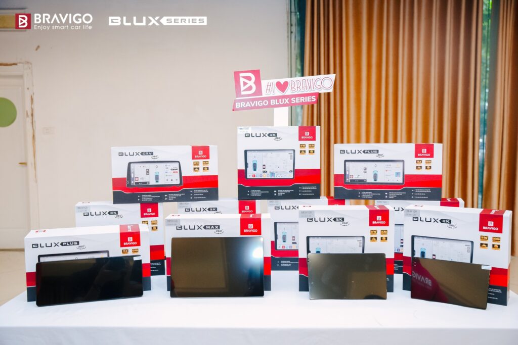 Màn hình android ô tô Bravigo