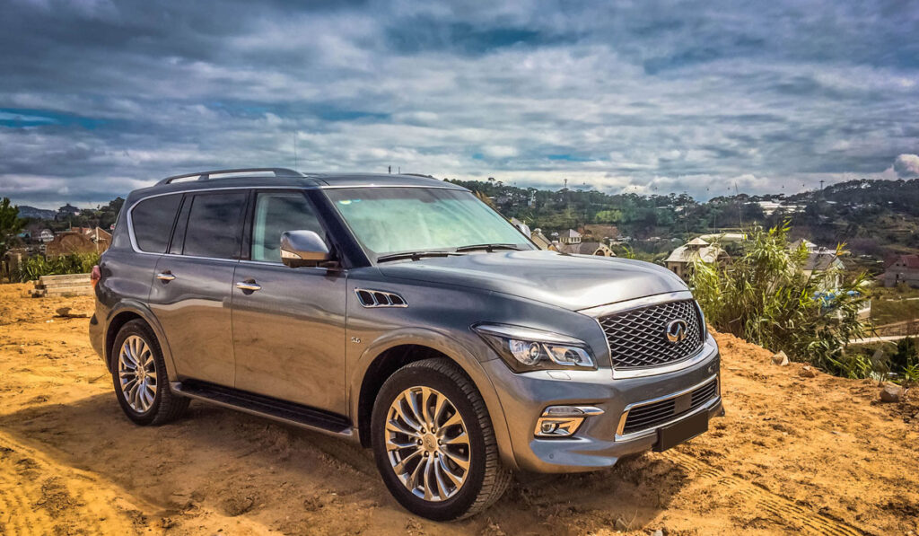 Infiniti QX80