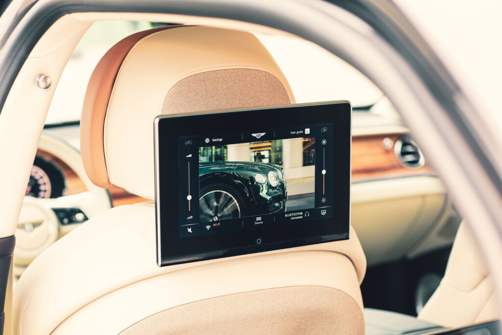 Màn hình android ghế sau ô tô