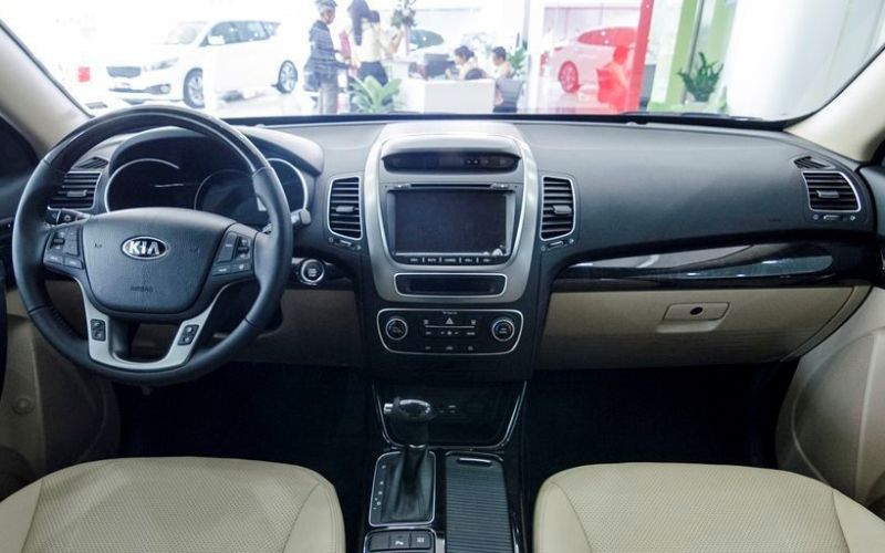Màn zin trên xe Kia Sorento