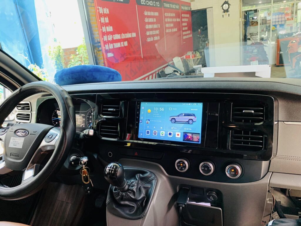 Màn android trên Ford Transit
