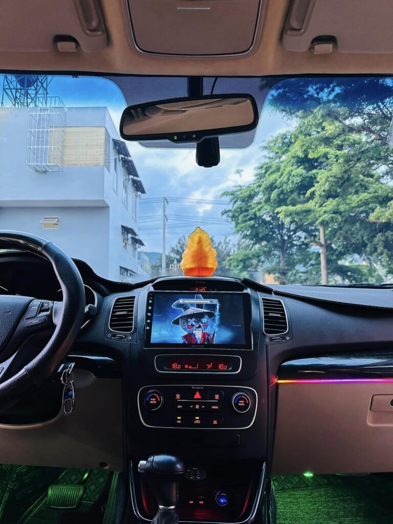 màn hình android BRAVIGO trên xe KIA Sorento
