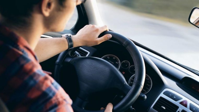 Mẹo Lái Xe Qua Đường Hẹp Vuông Góc Và Ngõ Hẹp 1 Mẹo lái xe ô tô