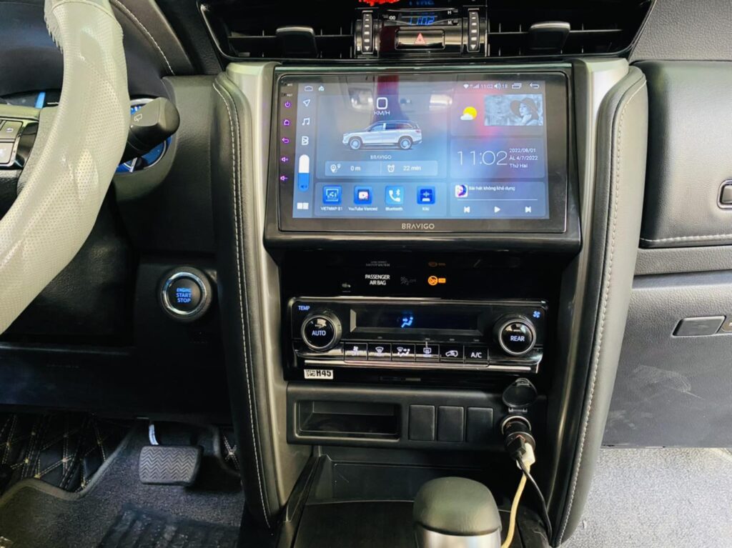 màn hình fortuner 2019-2022