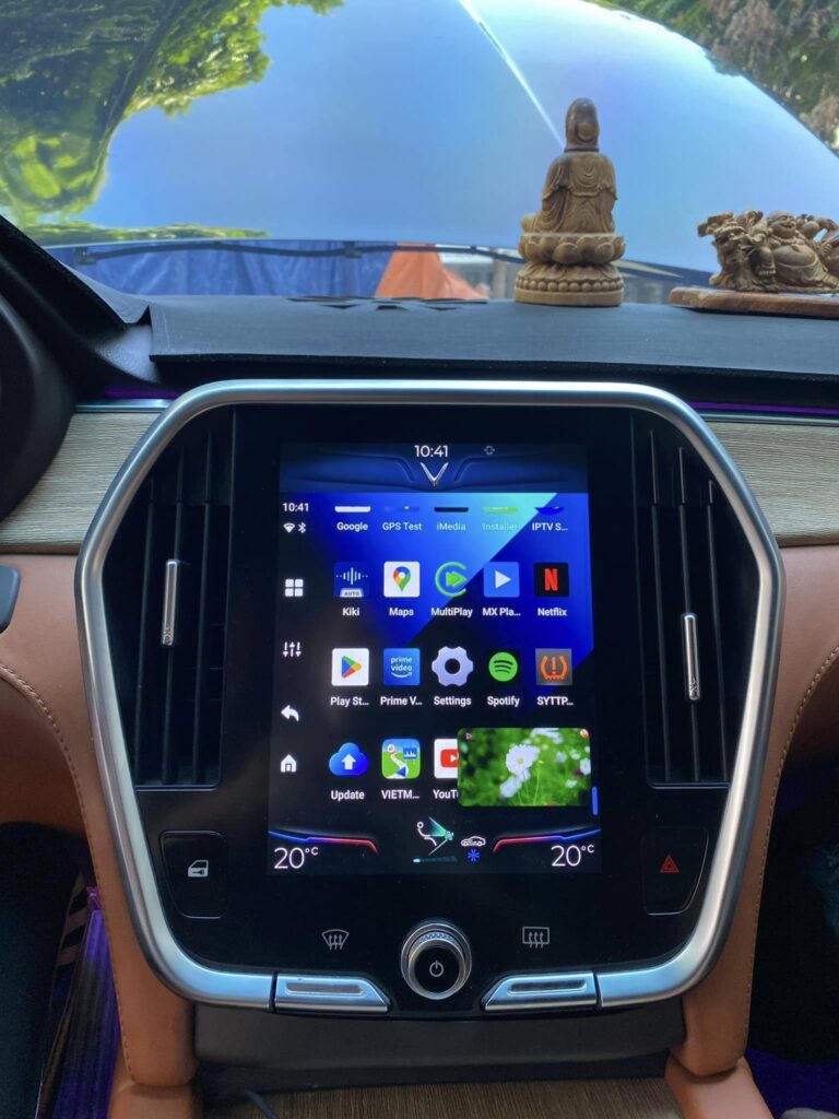 man hinh android vinfast lux sa20 4