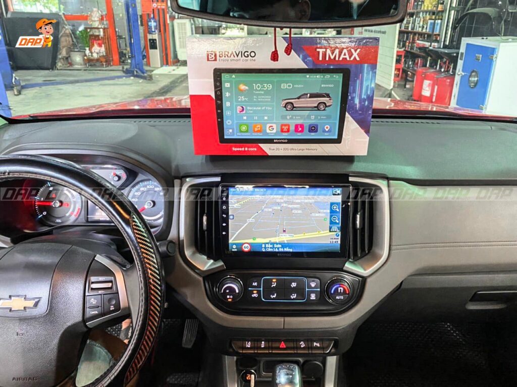 màn tmax trên xe

